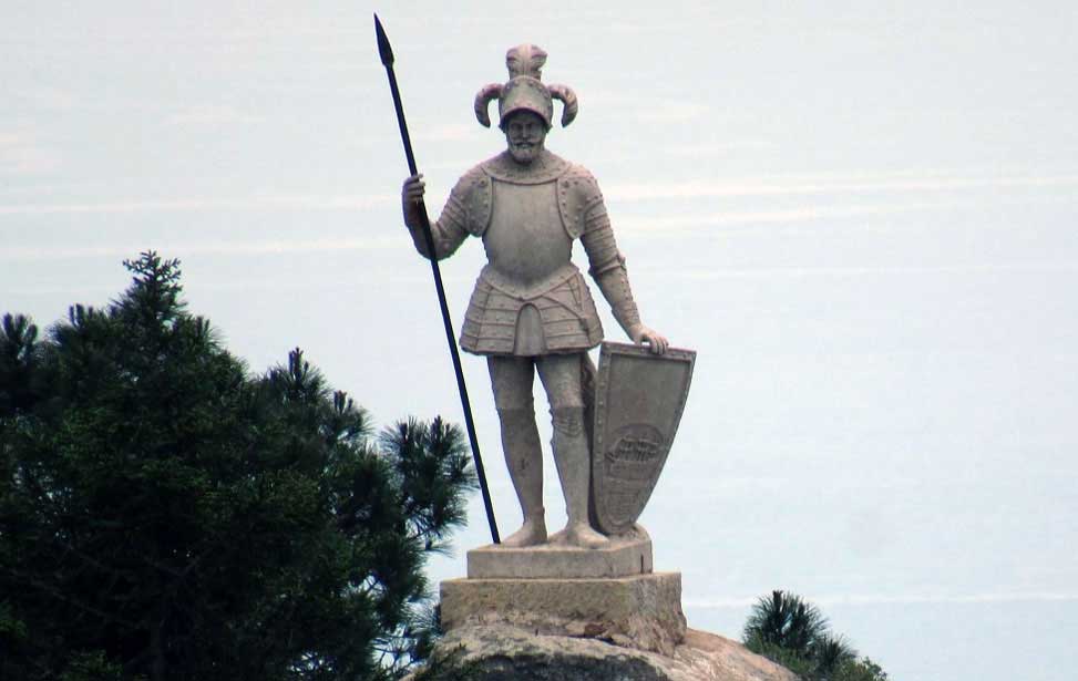 Statue of the Warrior (Estatua do Guerreiro)