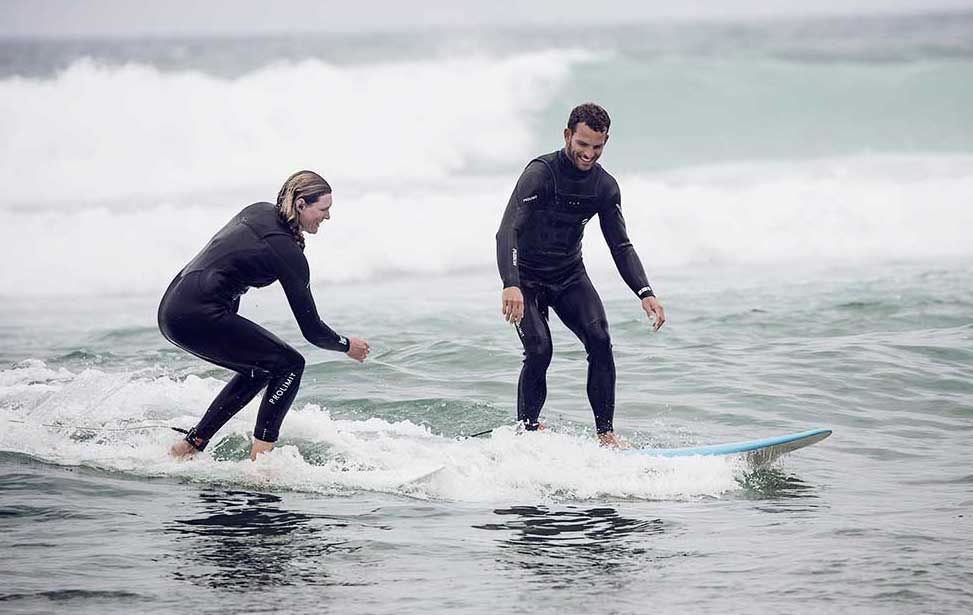Lisbon: Guided Surfing Tour & Lessons